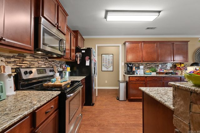 913 Fawn Creek Drive, Bryant, AR 72022