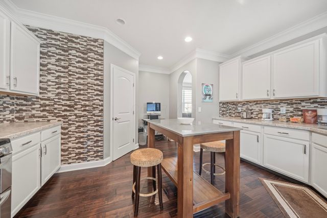 6073 Baumeister Drive, Hilliard, OH 43026