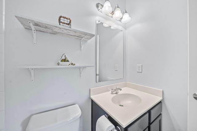 6073 Baumeister Drive, Hilliard, OH 43026