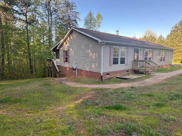 226 Edgewood Ln, Charlotte Court House, VA 23923