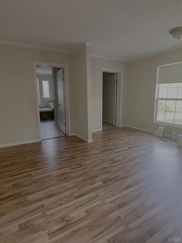 226 Edgewood Ln, Charlotte Court House, VA 23923