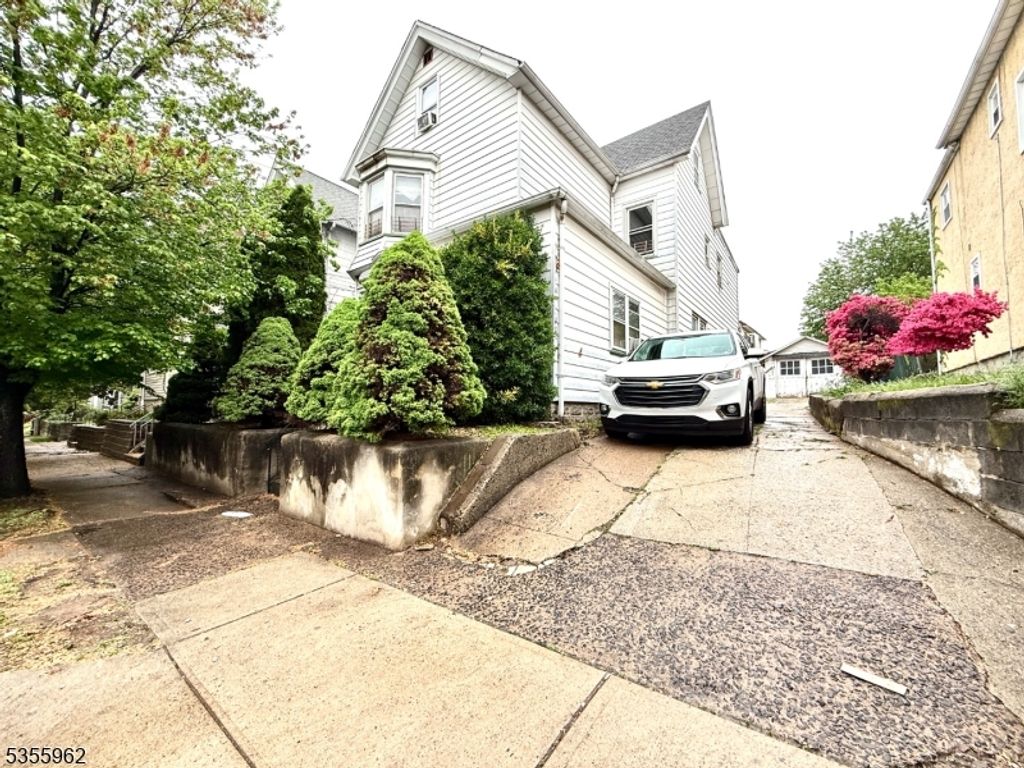 22 Van Rensselear St, Belleville Twp., NJ 07109