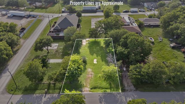 224 Carson, Red Oak, TX 75154