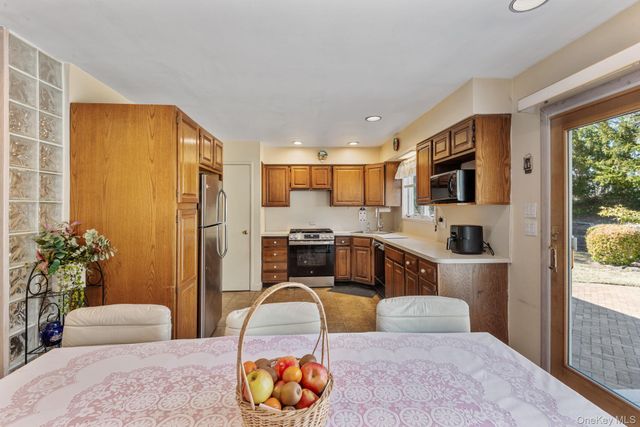 37 Grist Mill Lane, Halesite, NY 11743