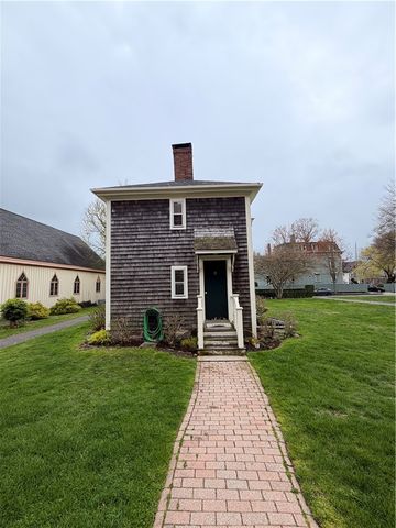 63 poplar Street 3, Newport, RI 02840