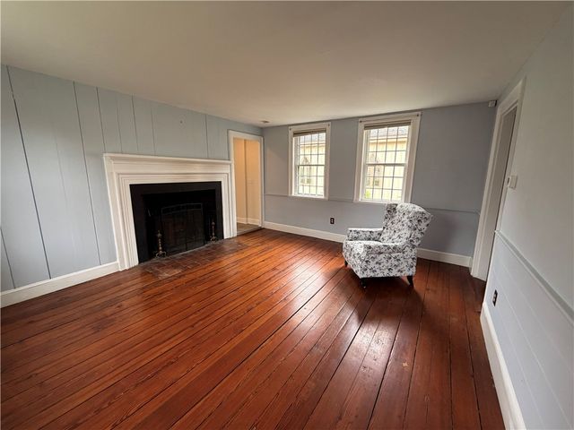 63 poplar Street 3, Newport, RI 02840