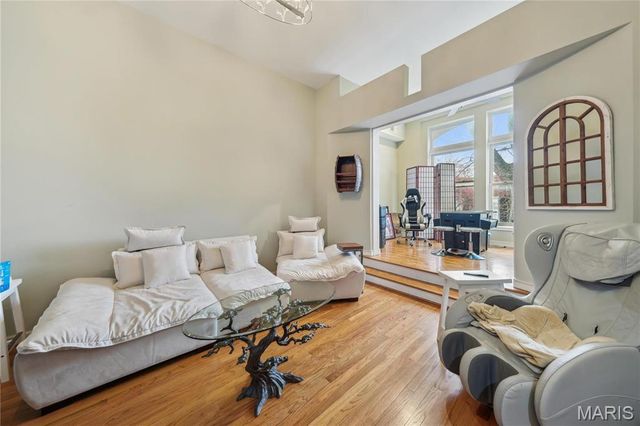 1906 LaSalle Street, St Louis, MO 63104