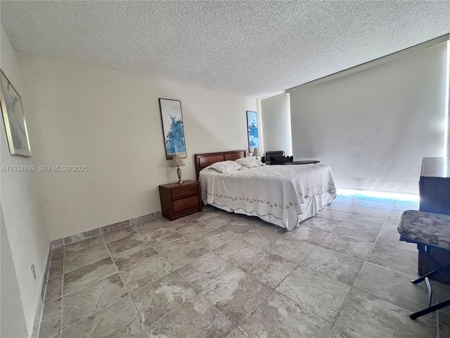 290 174th St 1906, Sunny Isles Beach, FL 33160
