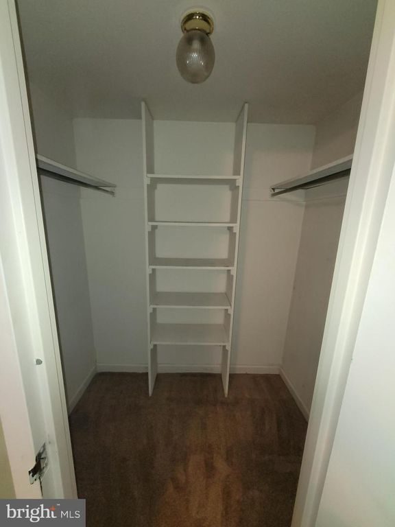 2218 CASTLE ROCK SQ #22C, Reston, VA 20191