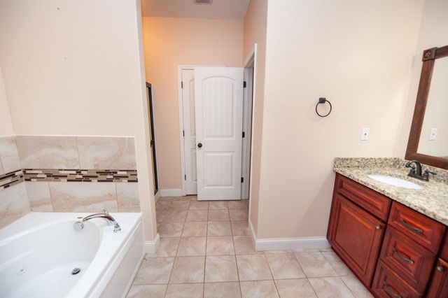 516 Abberly Lane, Boiling Springs, SC 29316