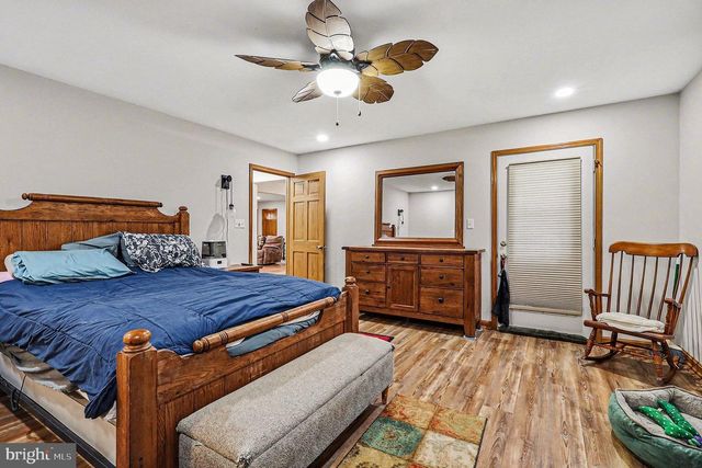 8318 DIAMOND HILL RD, Warrenton, VA 20186