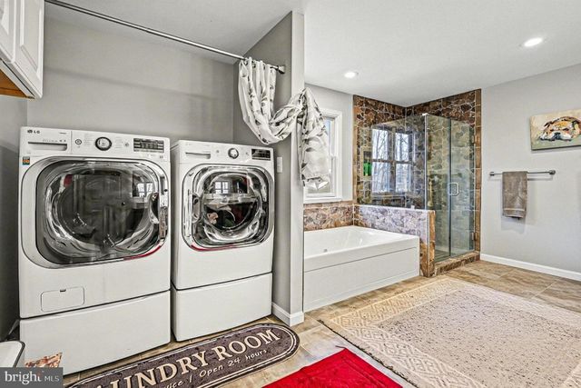 8318 DIAMOND HILL RD, Warrenton, VA 20186