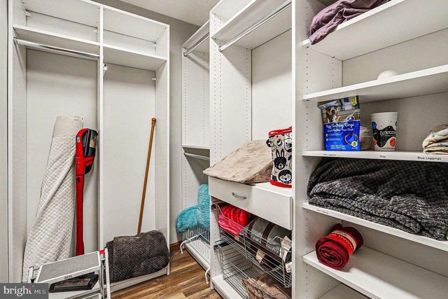 8318 DIAMOND HILL RD, Warrenton, VA 20186