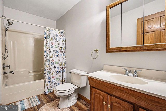 8318 DIAMOND HILL RD, Warrenton, VA 20186