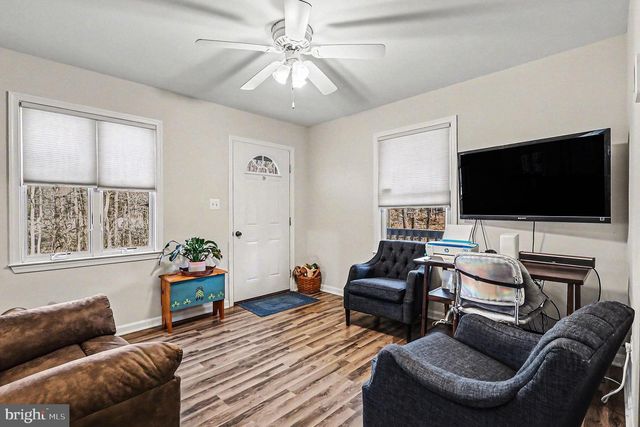 8318 DIAMOND HILL RD, Warrenton, VA 20186