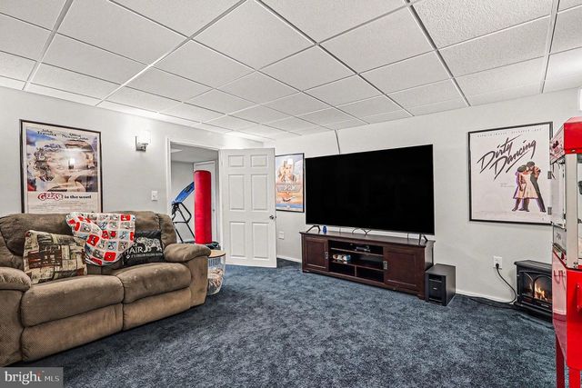 8318 DIAMOND HILL RD, Warrenton, VA 20186