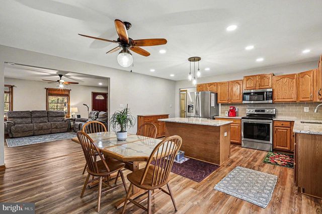 8318 DIAMOND HILL RD, Warrenton, VA 20186