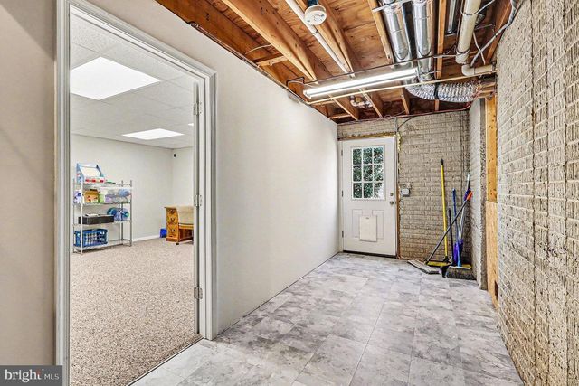 8318 DIAMOND HILL RD, Warrenton, VA 20186