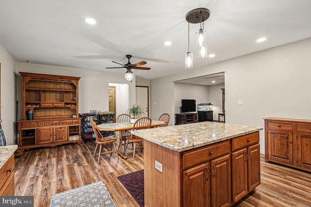 8318 DIAMOND HILL RD, Warrenton, VA 20186