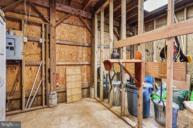 8318 DIAMOND HILL RD, Warrenton, VA 20186