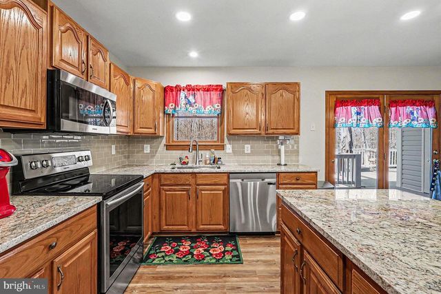 8318 DIAMOND HILL RD, Warrenton, VA 20186