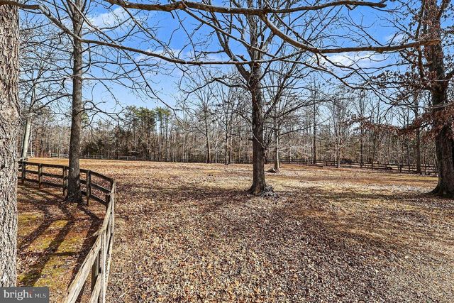 8318 DIAMOND HILL RD, Warrenton, VA 20186