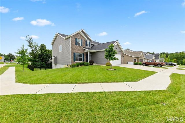 228 Burrograss Drive, Wentzville, MO 63385