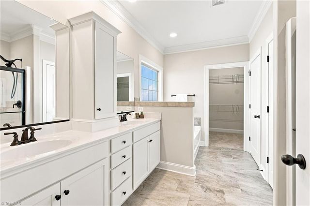 1597 Oakbluffs Drive, Colfax, NC 27235