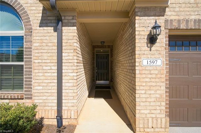 1597 Oakbluffs Drive, Colfax, NC 27235