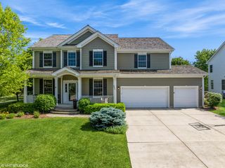 2865 Trail Crest Lane, Lindenhurst, IL 60046
