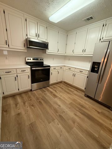 721 Jacoby Drive, Loganville, GA 30052