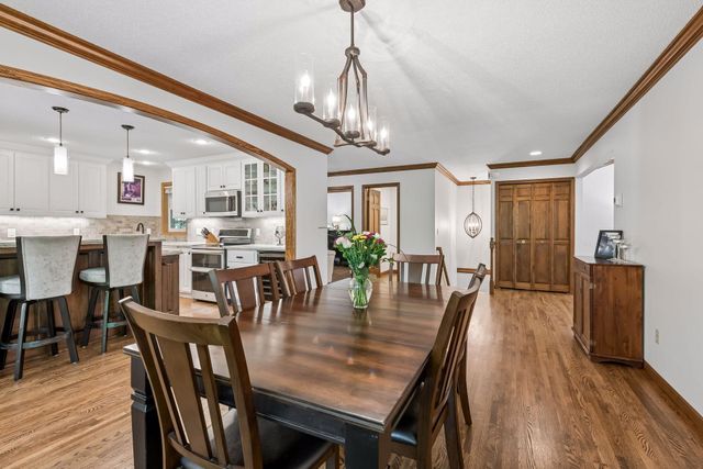 6117 Habitat Court S, Edina, MN 55436