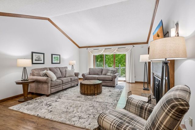 6117 Habitat Court S, Edina, MN 55436