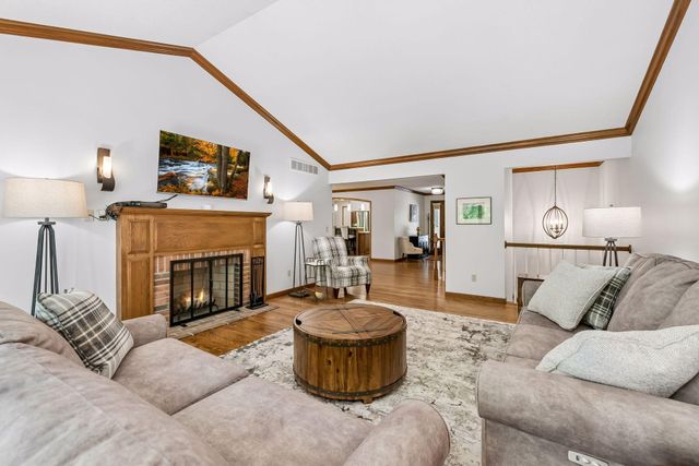 6117 Habitat Court S, Edina, MN 55436