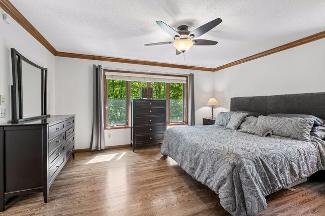6117 Habitat Court S, Edina, MN 55436