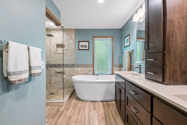 6117 Habitat Court S, Edina, MN 55436