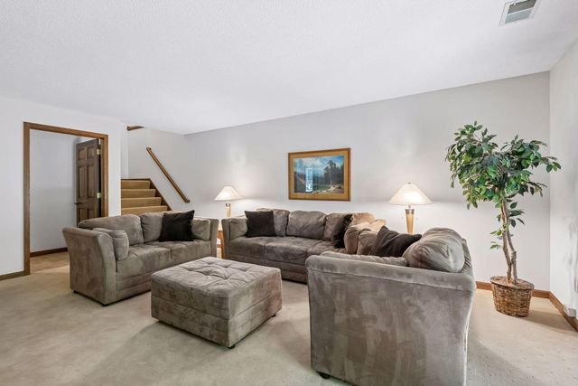 6117 Habitat Court S, Edina, MN 55436