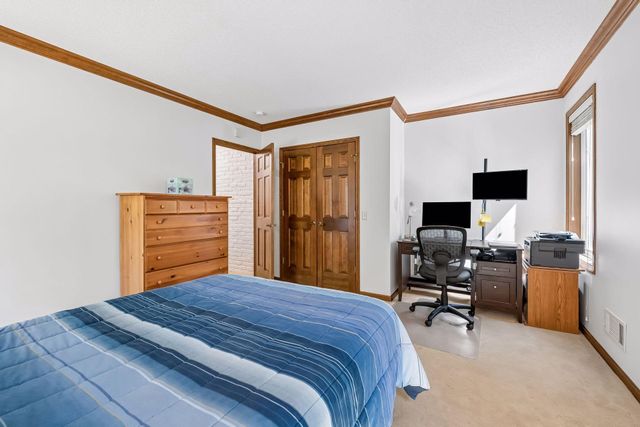6117 Habitat Court S, Edina, MN 55436