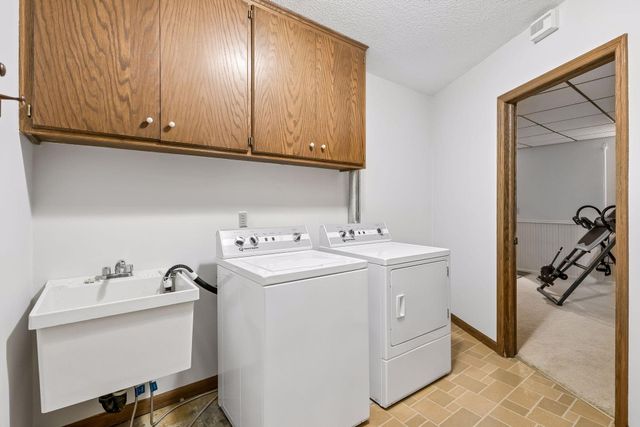 6117 Habitat Court S, Edina, MN 55436