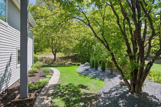 6117 Habitat Court S, Edina, MN 55436