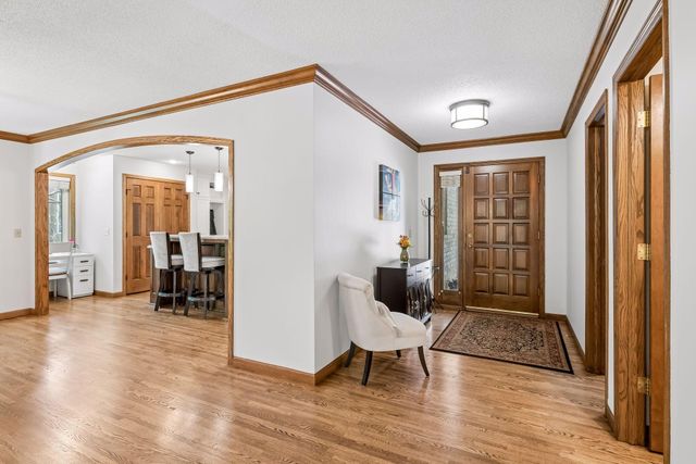 6117 Habitat Court S, Edina, MN 55436