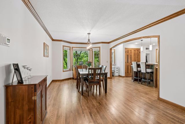 6117 Habitat Court S, Edina, MN 55436