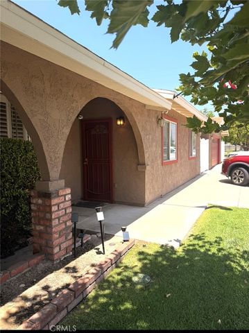 1060 E Lynwood, San Bernardino, CA 92404