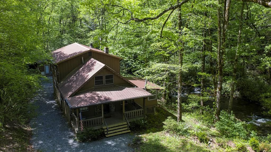 4700 W Buffalo Road, Robbinsville, NC 28771