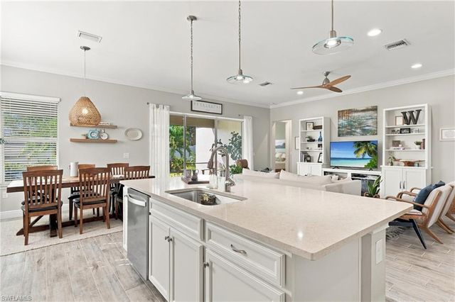 3364 Pilot CIR, Naples, FL 34120