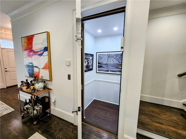 1108 Briar Cove Circle, Atlanta, GA 30329