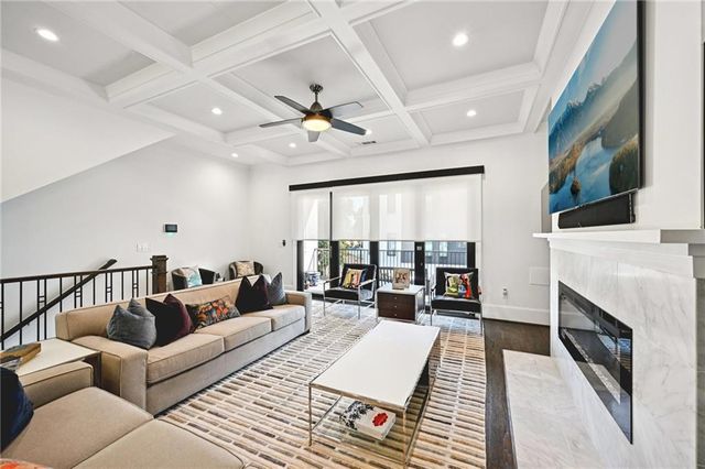 1108 Briar Cove Circle, Atlanta, GA 30329