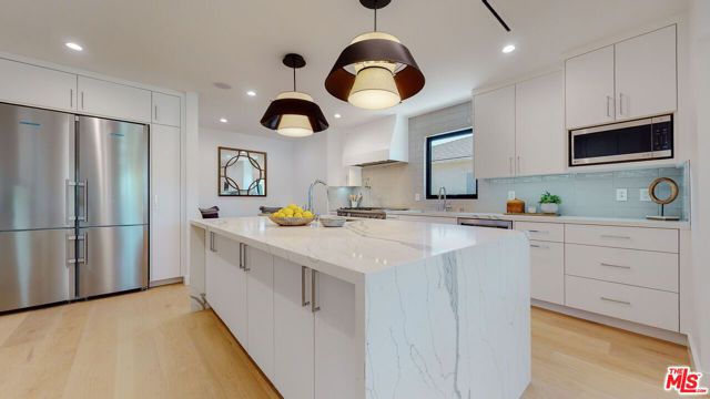 1824 Stearns Drive, Los Angeles, CA 90035