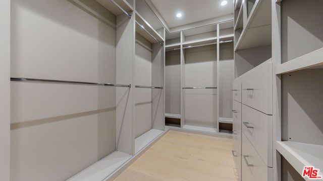 1824 Stearns Drive, Los Angeles, CA 90035