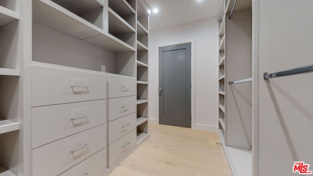 1824 Stearns Drive, Los Angeles, CA 90035